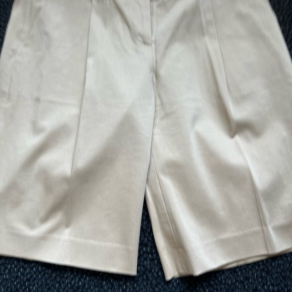 Laundry - Picture 5 of 6